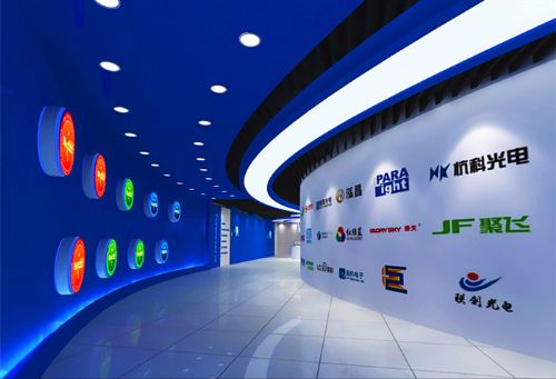 策亿上海企业文化墙建设内容 构筑品牌灵魂的空间叙事